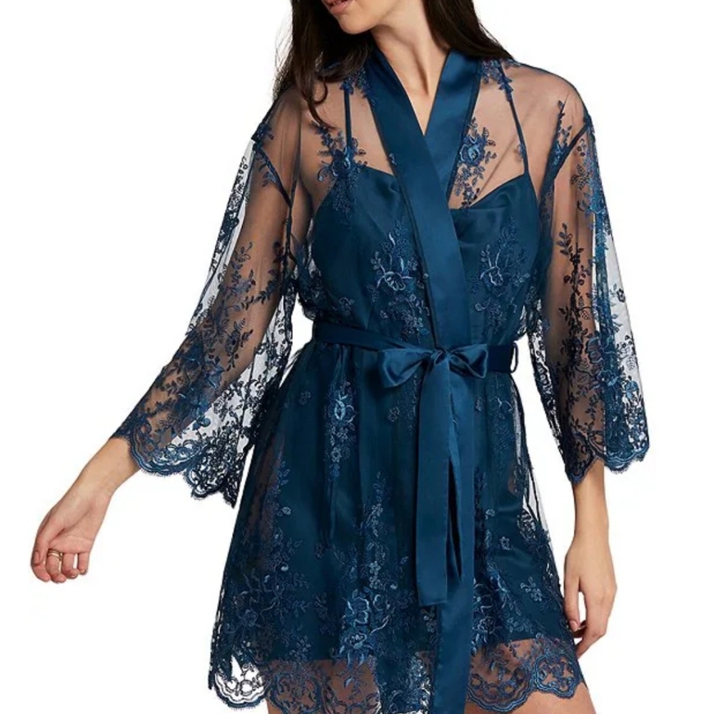 Rya Collection Allover Lace Banded Neck 3/4 Sleeve Short Wrap Robe
